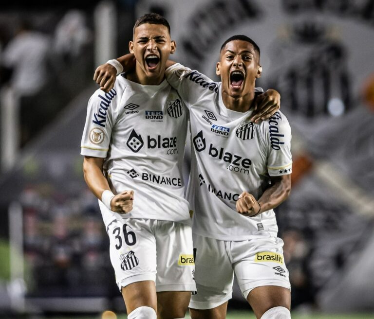 Ângelo desencanta na Vila, Santos vence o Bahia pelo Brasileirão e alivia pressão