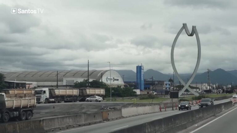Veja como foi a chegada do Santos a Salvador para jogo decisivo