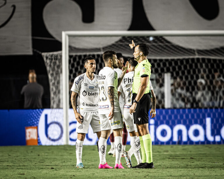 Veja o que diz a nova regra da CBF sobre o gol anulado do Santos contra o Bahia