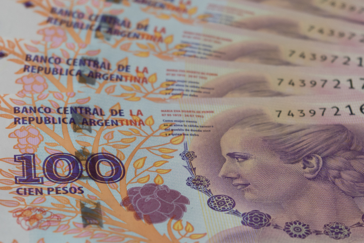 Argentina aumenta salário mínimo para cerca de US$ 215 em fevereiro