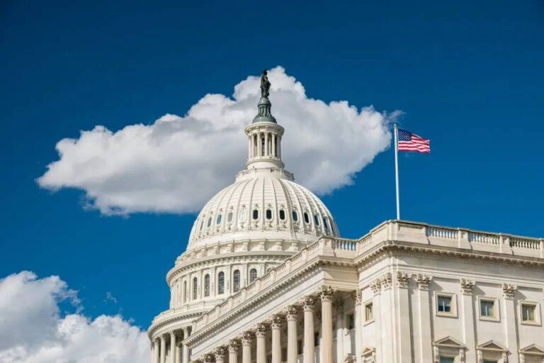 Congresso dos EUA fecha acordo para estender financiamento e evitar ‘shutdown’