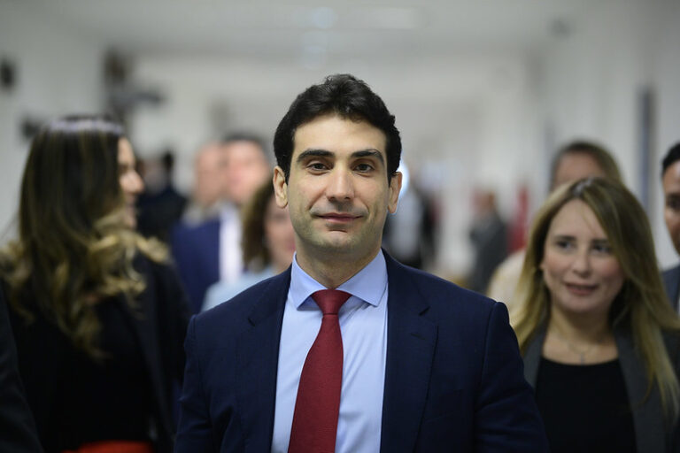 Mercado tende a reagir bem se meta fiscal não for alterada ou se mudança for pequena, diz Galípolo
