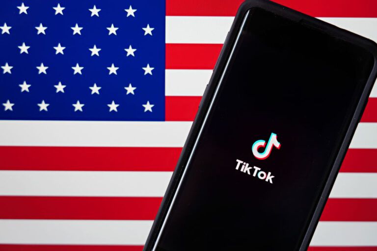 Câmara dos EUA aprova projeto de lei que proíbe TikTok no país