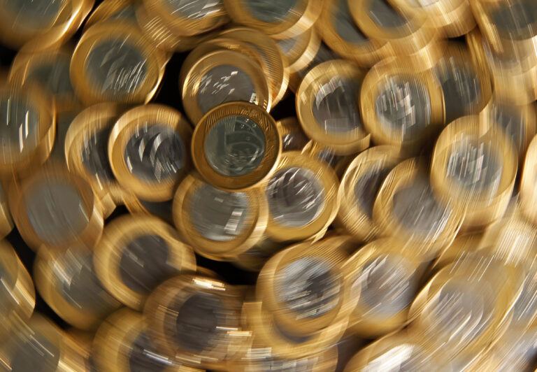 Com corte de juros no radar, mercado prevê 1,8% para PIB em 2024