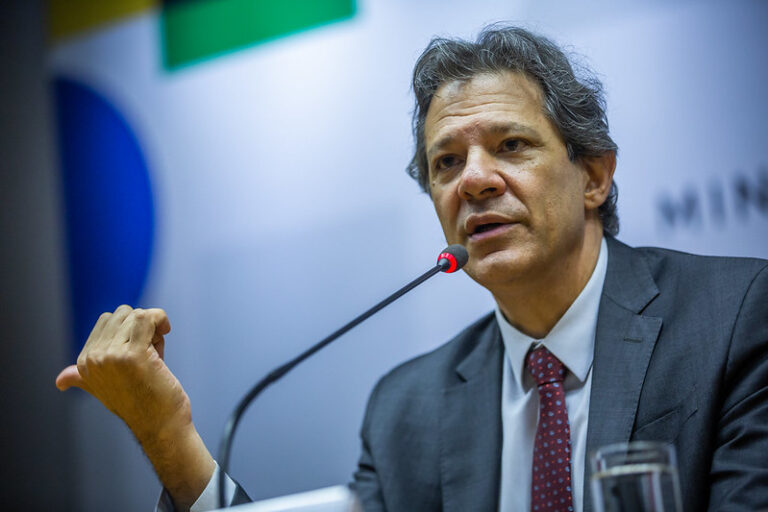 Haddad fala em “encontro mágico” com Legislativo para aprovar “reforma das reformas”