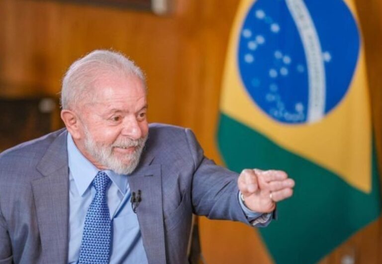 Lula fala em “choradeira do mercado” e diz que Petrobras não pode pensar só nos acionistas