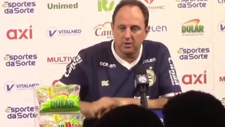 "A maior pressão que sofri na vida foi morar de baixo de uma arquibancada", responde Ceni sobre pressão