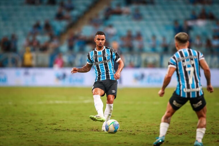 Bahia x Grêmio: saiba informações, prováveis escalações e onde assistir ao duelo pelo Brasileirão