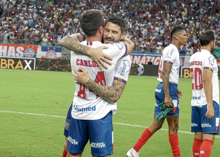 Carlos de Pena comemora com palavrão a vitória do Bahia sobre o Grêmio