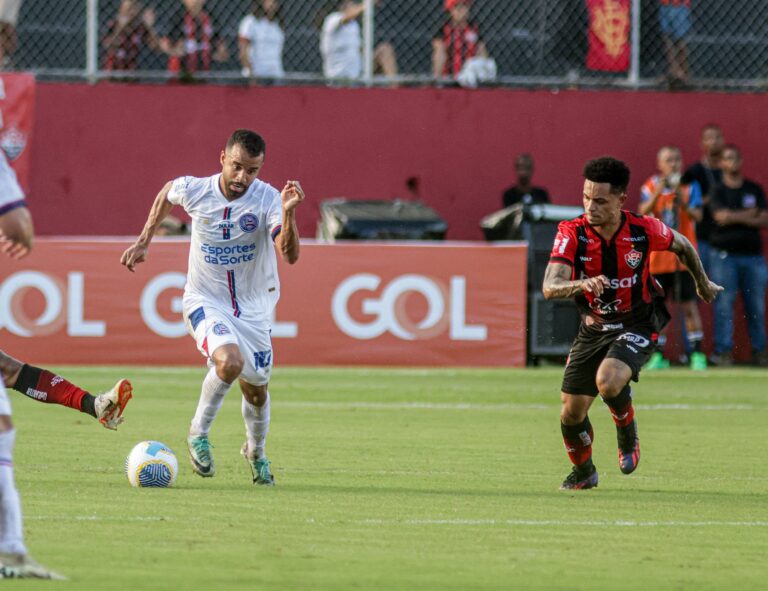 Melhores momentos do empate entre Vitória e Bahia pelo Brasileirão