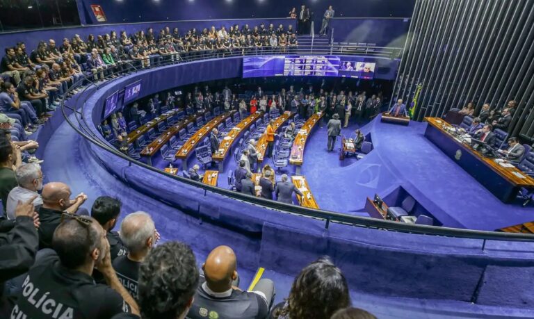 Após retirada de “taxa da blusinha” do projeto, Senado adia votação do Mover
