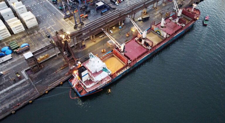Balança comercial brasileira tem superávit de US$ 8,5 bi em maio; exportações caíram