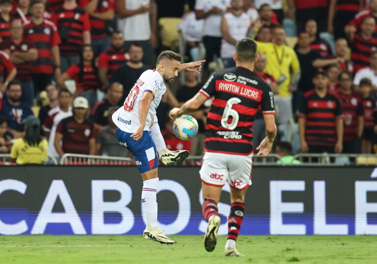 Confira galeria de fotos do duelo entre Flamengo e Bahia pela 10ª rodada do Brasileiro