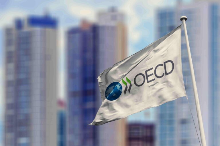 OCDE mantém projeção de crescimento do PIB dos EUA em 2024, mas alerta sobre inflação