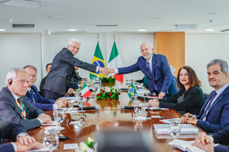 Brasil quer concluir acordo Mercosul-UE “o quanto antes”, diz Lula a líder italiano