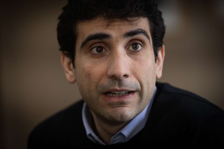 Galípolo sinalizou que só faria intervenção cambial em consenso, dizem fontes