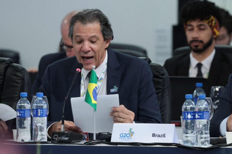 Haddad cita reforma tributária e diz que taxar super-ricos deve ser “prioridade”