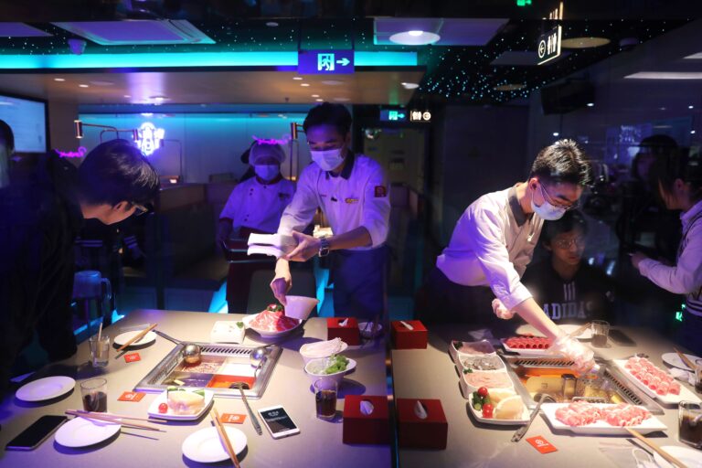 Preços ao consumidor sobem na China e deflação nas fábricas perde força