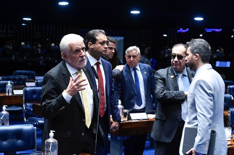 Análise da desoneração da folha de pagamento é adiada no Senado e fica para o dia 20