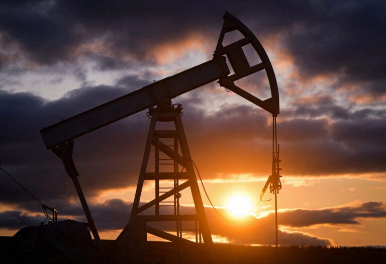 Crescimento da demanda global de petróleo é o mais fraco desde 2020, diz IEA