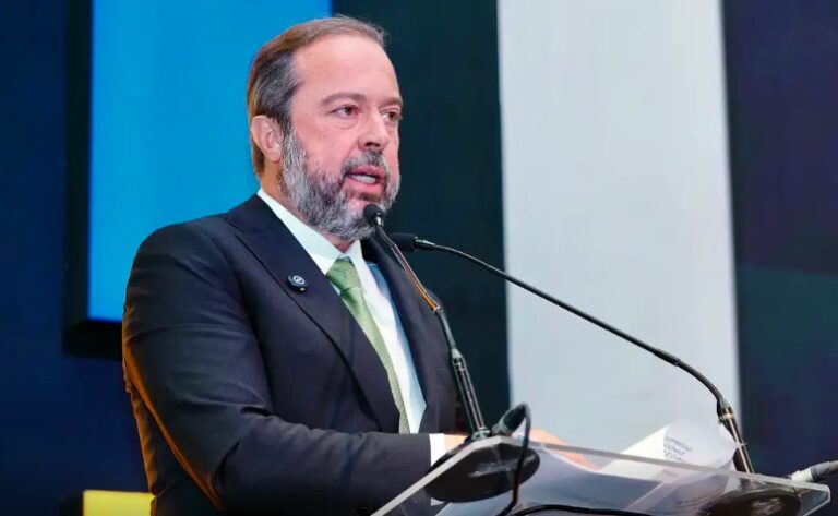 “Fase quase final”, diz ministro sobre licença para margem equatorial