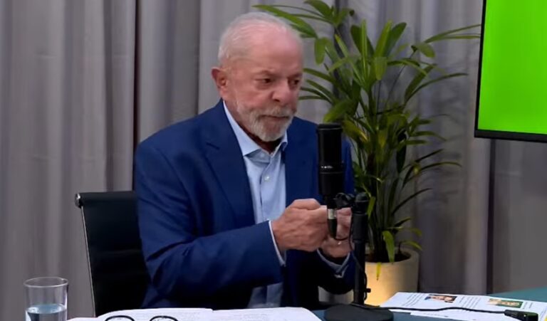Lula critica “sabidos” da economia e defende consumo: “Dinheiro começou a circular”