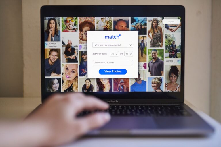 Namoros online podem ter parte no aumento da desigualdade nos EUA, diz pesquisa