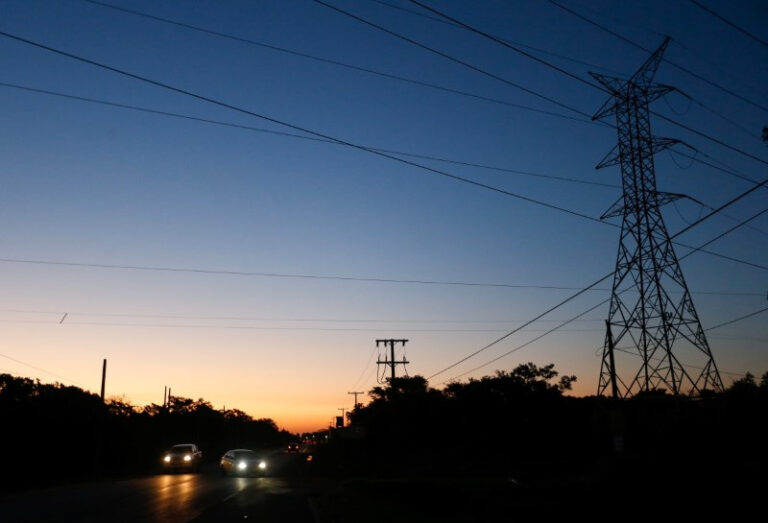 ONS eleva previsão de carga de energia no mês e vê redução maior dos reservatórios