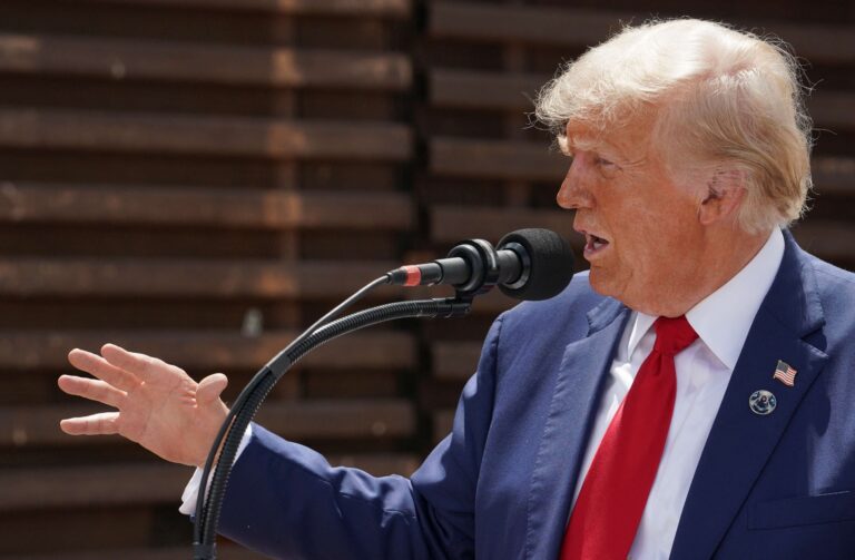Trump diz que corte de juros pelo Fed maior que o esperado foi ‘movimento político’
