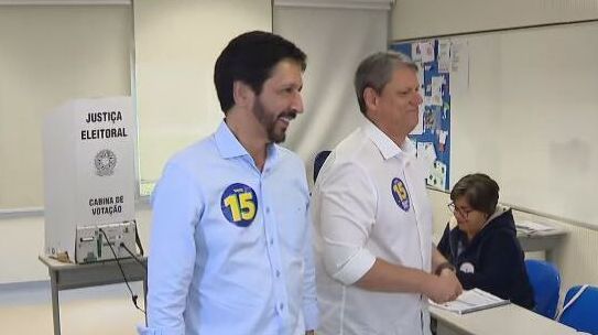 Aliados de Tarcísio minimizam impacto de fala sobre “salve” do PCC