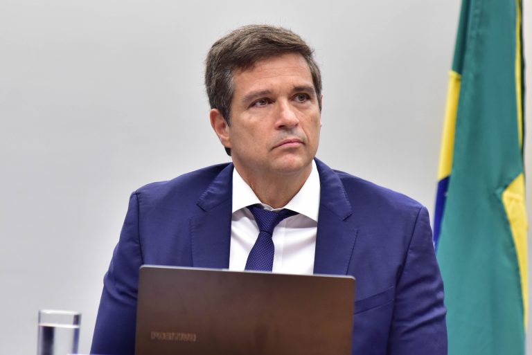 Brasil precisará de choque fiscal positivo para ter juros mais baixos