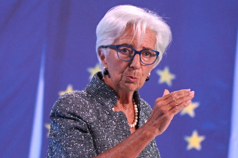 Lagarde diz que inflação na zona do euro pode atingir meta de 2% antes do previsto