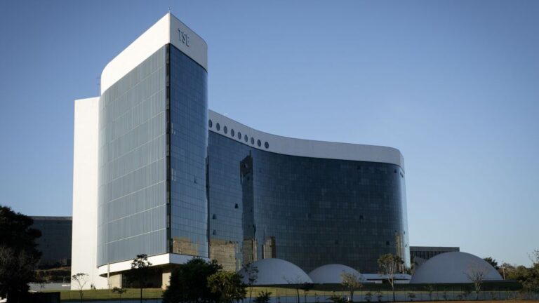 TSE recebeu 1,2 mil denúncias de propaganda irregular no segundo turno