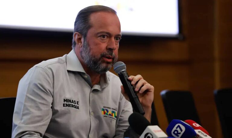 Agências reguladoras têm de respeitar formulador de políticas públicas, diz ministro