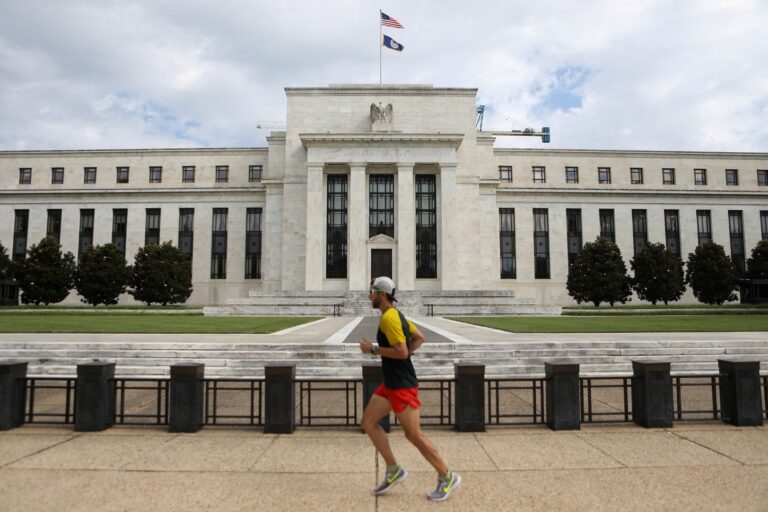 Dados dos EUA continuam a remodelar visões do Fed sobre ritmo e extensão de juros