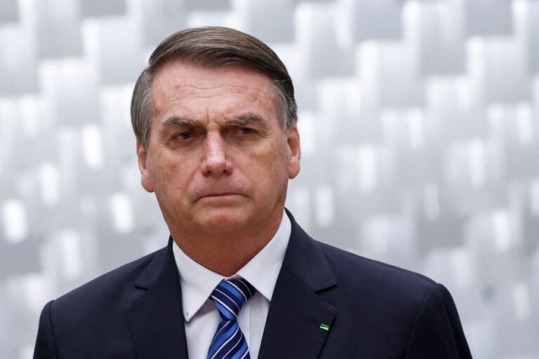 Indiciamento de Bolsonaro tem mais apoio do que críticas nas redes sociais