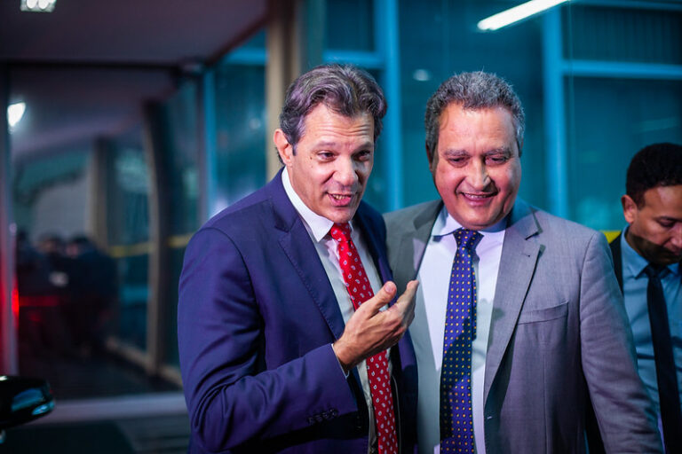 Ministros se reúnem na Casa Civil para discutir corte de gastos; veja quem participa