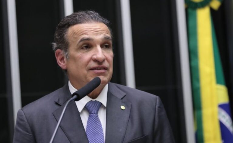 Relator diz que levará a Lira esboço de mudanças em projeto de lei do Auxílio Gás