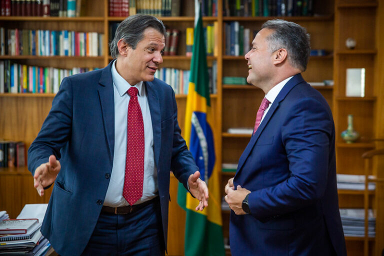 Renan Filho diz ser importante lançar logo pacote fiscal para “ancorar expectativas”