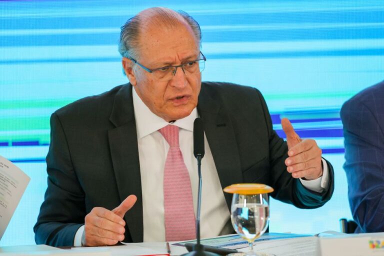 “Tem tudo pra crescer”, diz Alckmin sobre relações comerciais com EUA após vitória de Trump