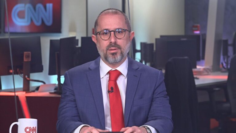 Fim do sigilo de 100 anos deve ser enviado ao Congresso no início de 2025, diz ministro