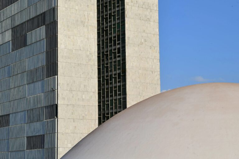 “Governo sabe da autonomia do Congresso“, diz relator sobre PEC do pacote fiscal à CNN