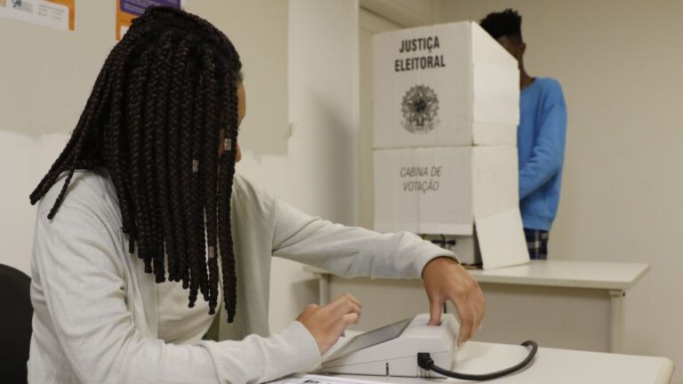 Saiba a lista de todos os prefeitos eleitos em Santa Catarina