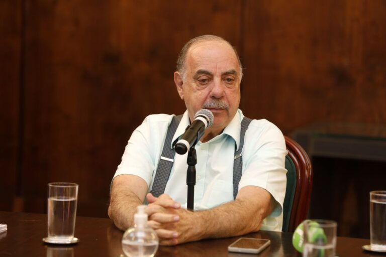 Fuad apresenta “melhora dos parâmetros infecciosos“, diz boletim médico