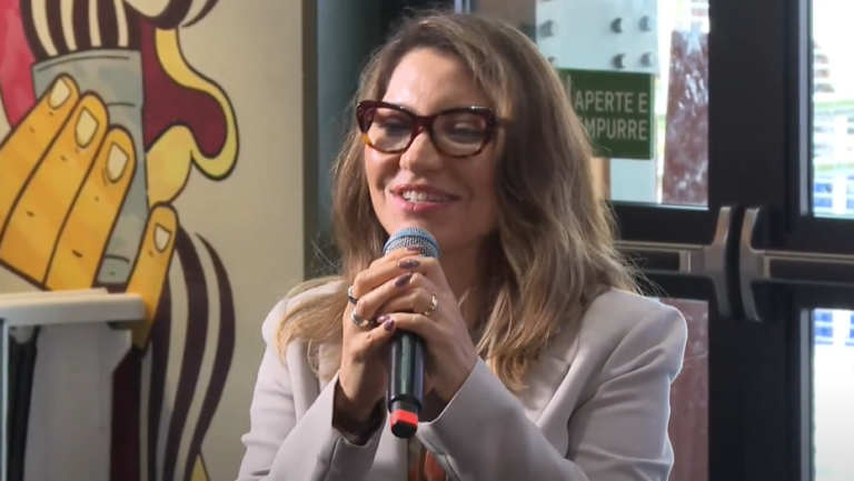 Janja abre cerimônia em memória ao 8/1: “Reforçar a democracia”; veja ao vivo
