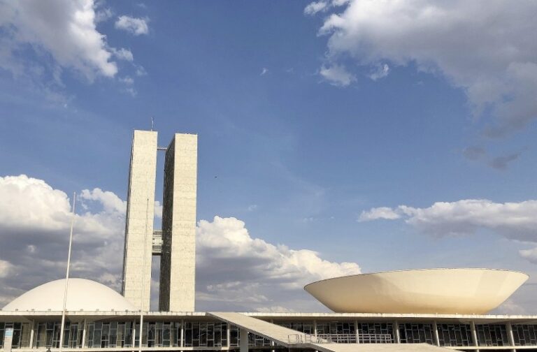 Eleição no Congresso levará à inversão de postura entre Senado e Câmara