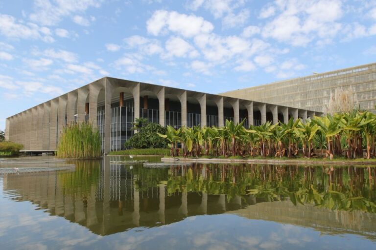 Oposição vê nota “desmedida“ do Itamaraty e governistas defendem soberania