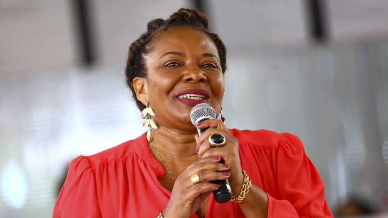 Nosso cinema é potente, diz ministra da Cultura sobre “Ainda Estou Aqui“