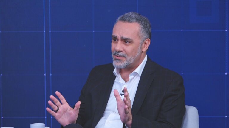 Parlamento brasileiro não tem cumprido o seu papel, diz André Marsiglia