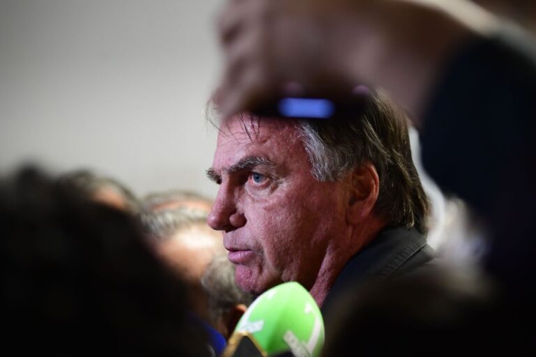 Veja a íntegra da manifestação da defesa de Bolsonaro sobre denúncia da PGR